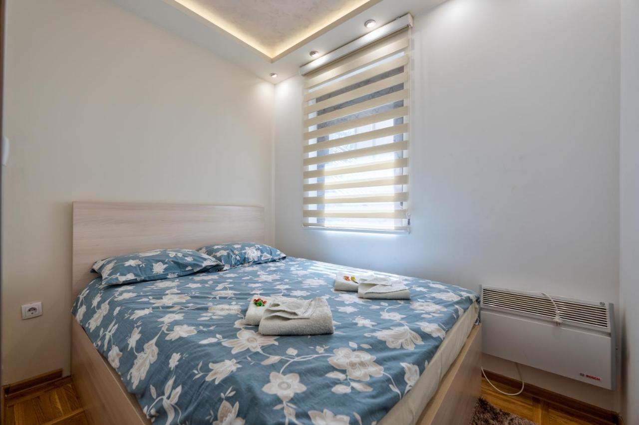 Apartment Mn *