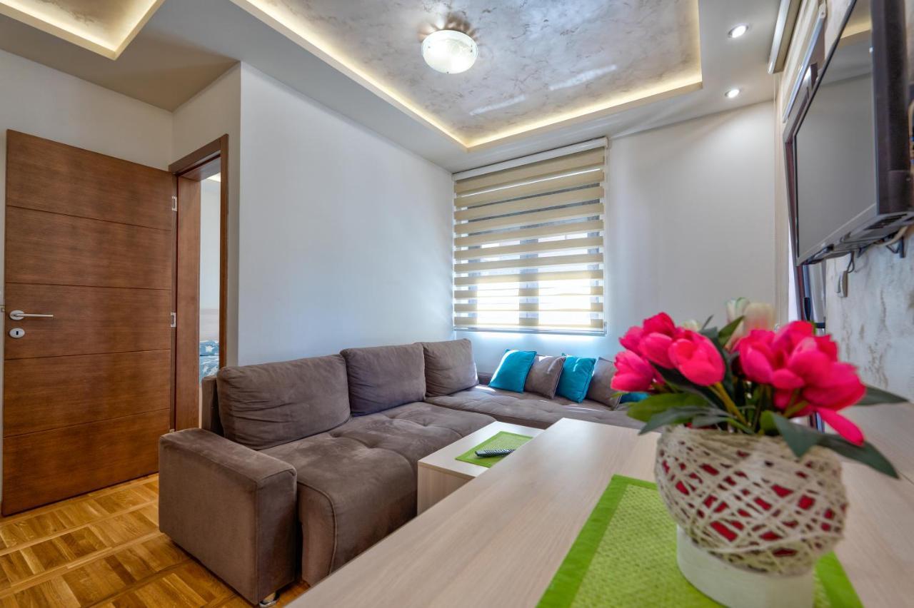 Apartment Mn *